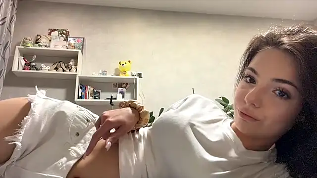 LivianDivorce Show in webcam