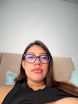 Saracalderon Adlı Modelin Canlı XXX Sohbeti