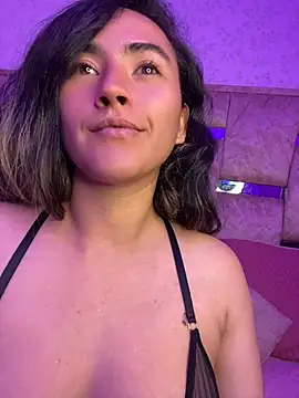 Czat XXX na żywo – sophia_pink17