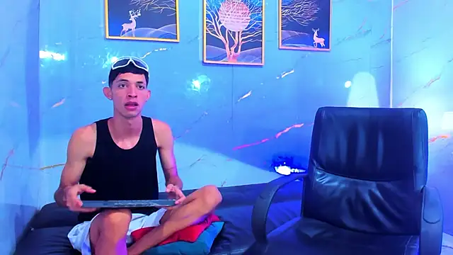 عرض كام Kleyn_black