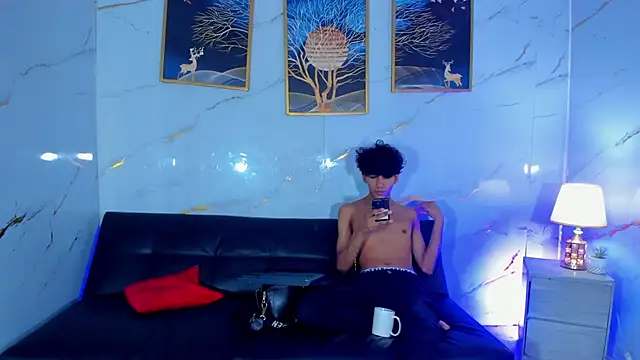 Kleyn_black Pertunjukan Webcam
