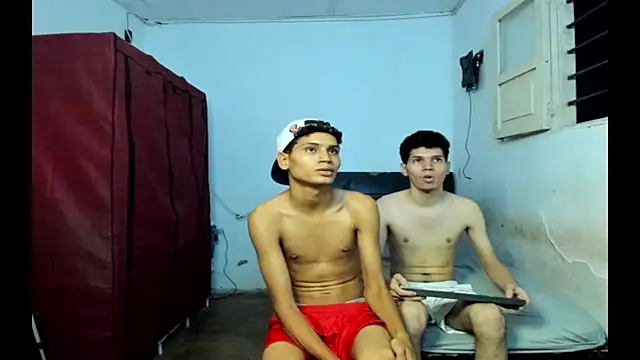 michael_top1: διαδικτυακό σόου στην κάμερα