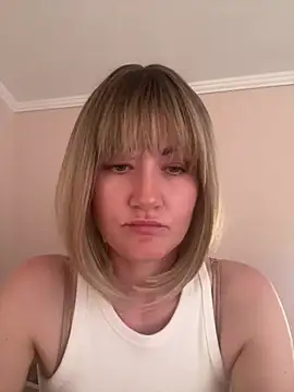 LunaFoxs' Webcam Show