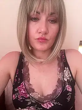 LunaFoxs – webcam-show