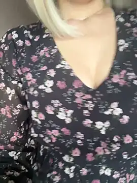 Chat +18 de LunaFoxs ao vivo