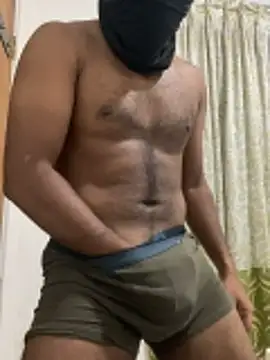 Show modela mr_shhw na web-kameri