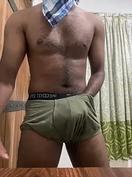 mr_shhw Show in webcam