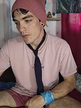 Desmon-may_kiin's Webcam Show
