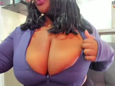 Amazon_brunette1n Webbikameraesitys