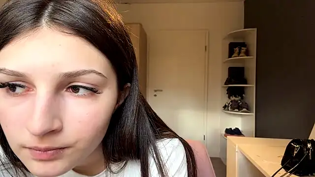 SpanishRooter Live XXX-chat