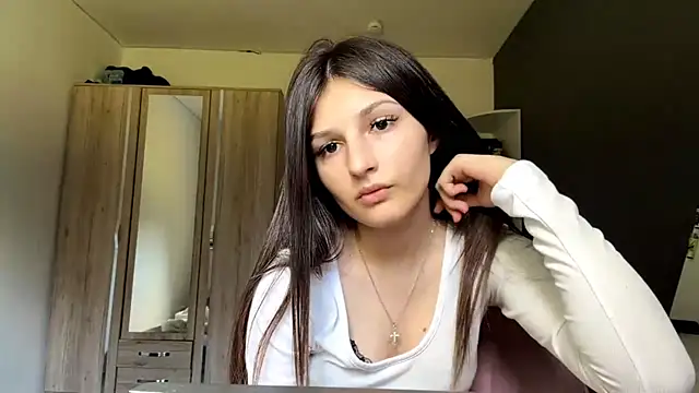 SpanishRooter's Live XXX Chat