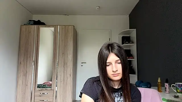 SpanishRooter Cameră chat live