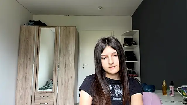 SpanishRooter Cameră chat live