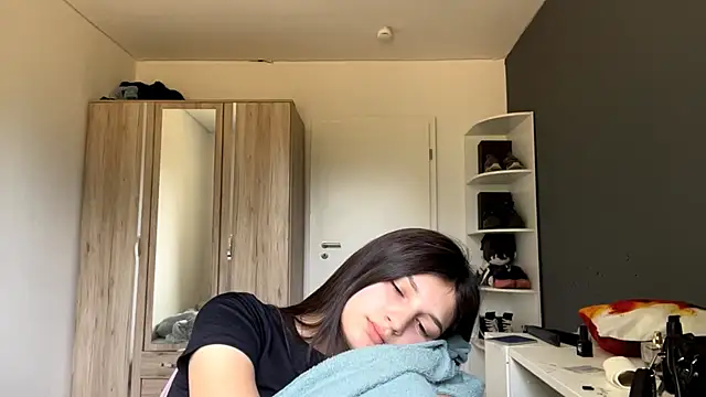 SpanishRooter Chat XXX live