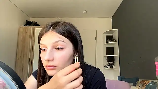 Show modela SpanishRooter na web-kameri