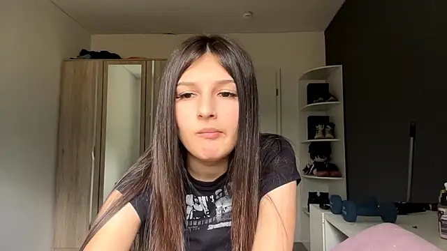 Show modela SpanishRooter na web-kameri