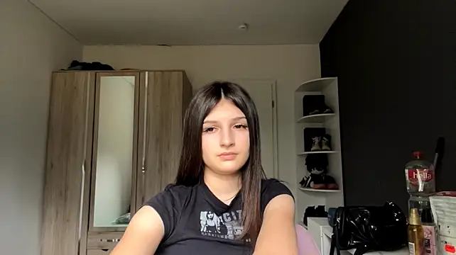 SpanishRooter's Live XXX Chat