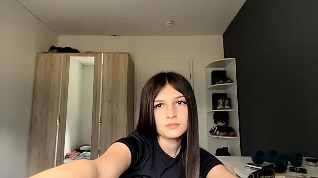 SpanishRooter's Live XXX Chat