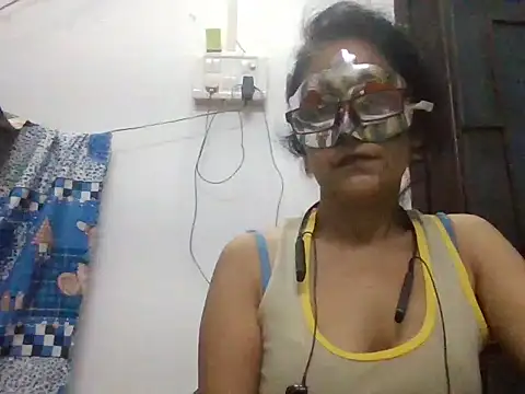 Indianbhaabhi's Webcam Show