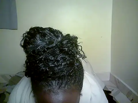 Show modela X_melanine na web-kameri