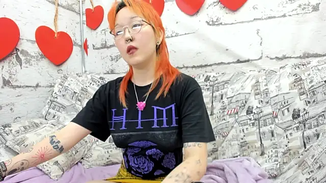 Pokazy przed kamerką – Cute__Kiko