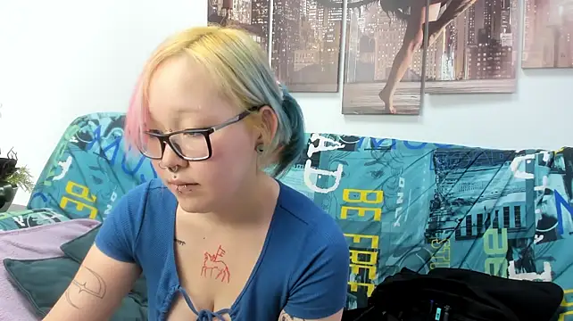 Cute__Kiko Show in webcam