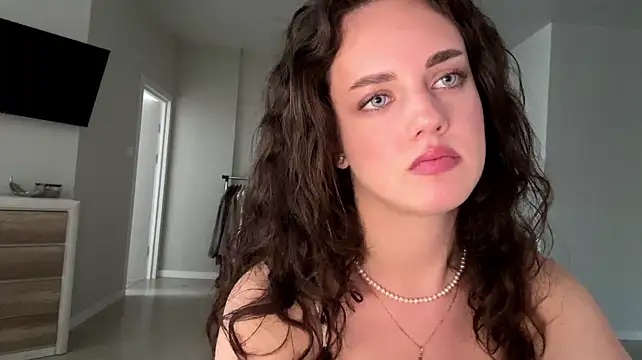 A_Milly লাইভ XXX চ্যাট