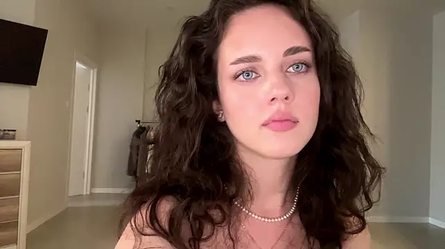 XXX chat uživo modela A_Milly