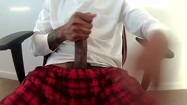 itssofuckingbig's Webcam Show