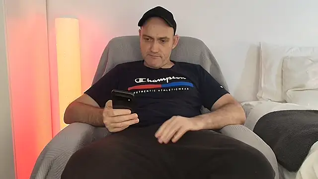 Harvey-Rush- Show in webcam