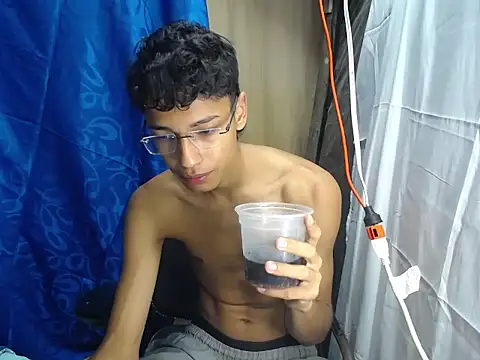 pitter03 Webcamshow