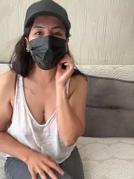 Ceylann026 Adlı Modelin Web Kamerası Şovu