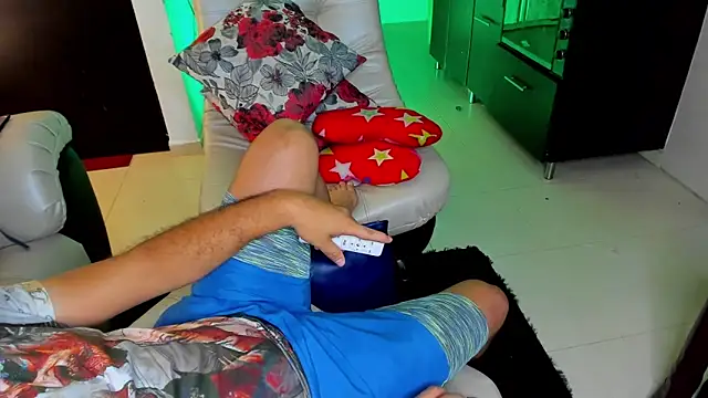 Cat_couplee69's Webcam Show