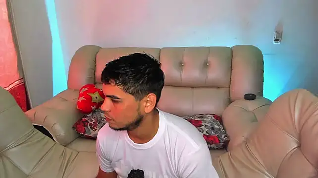 Cat_couplee69 在線直播表演