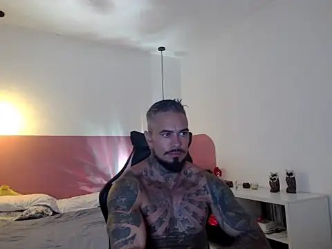 Dom_Jhuann Webbikameraesitys