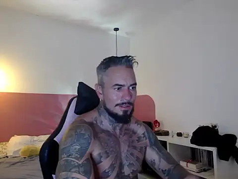 Dom_Jhuan Pertunjukan Webcam