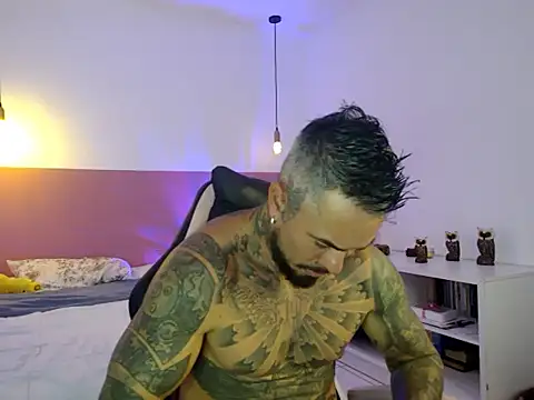 Pertunjukan Kamera Web Dom_Jhuan
