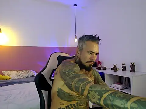 Dom_Jhuan webkamerás műsora