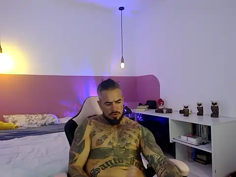 Pokazy przed kamerką – Dom_Jhuan