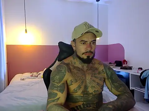Dom_Jhuan Show in webcam