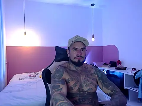 Dom_Jhuan webkamerás műsora