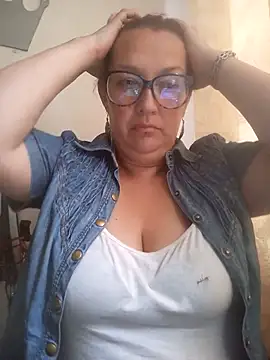_Saraqueen-- live XXX chat