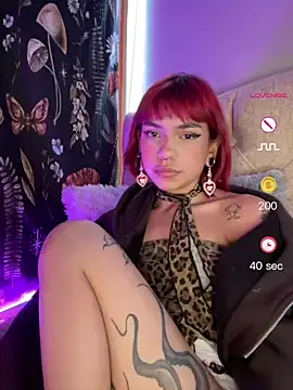 xLilyAngelx_'s Webcam Show