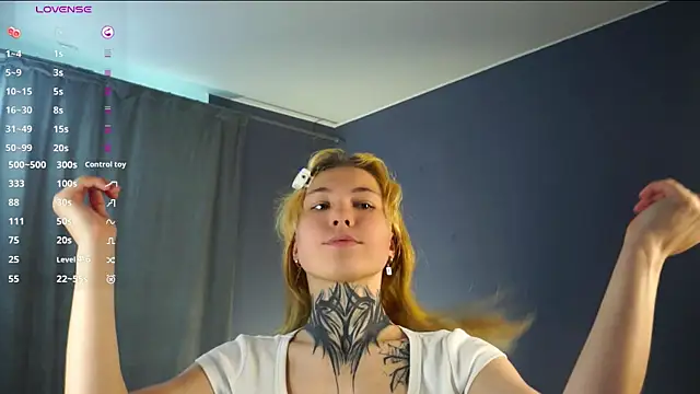 BabyRen webkamerás műsora
