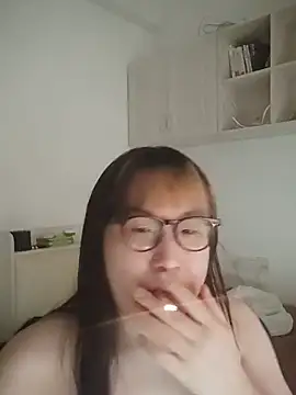 EmoAsianBoy 网络视讯表演
