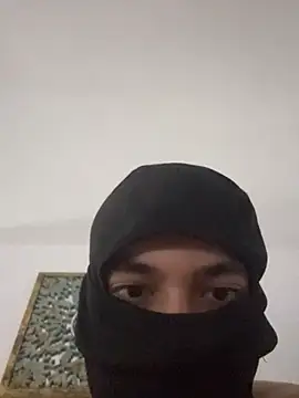 GIVENCHY_LVX Webcam-Show