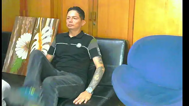 Show modela kimblaze8A na web-kameri