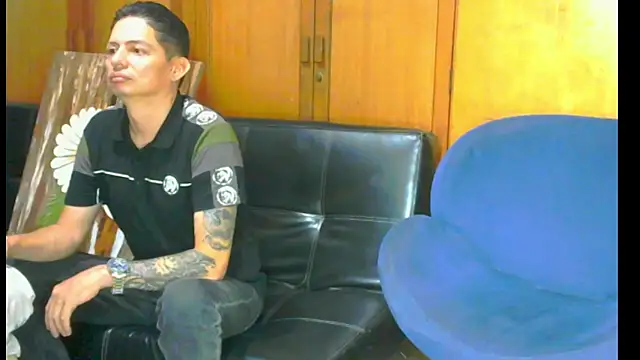 kimblaze8A webcam show