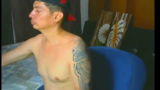 kimblaze8A webcam show
