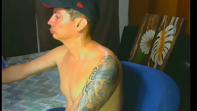kimblaze8A webcam show